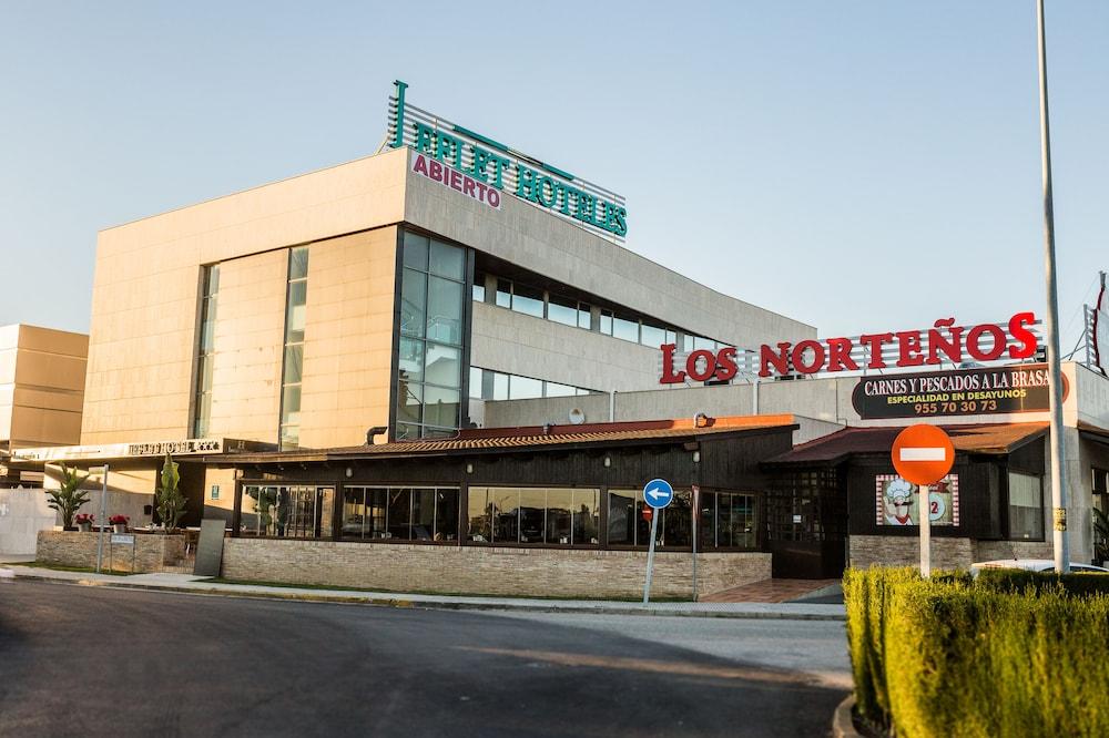 Leflet Sanlucar Hotel Sanlucar la Mayor Exterior photo